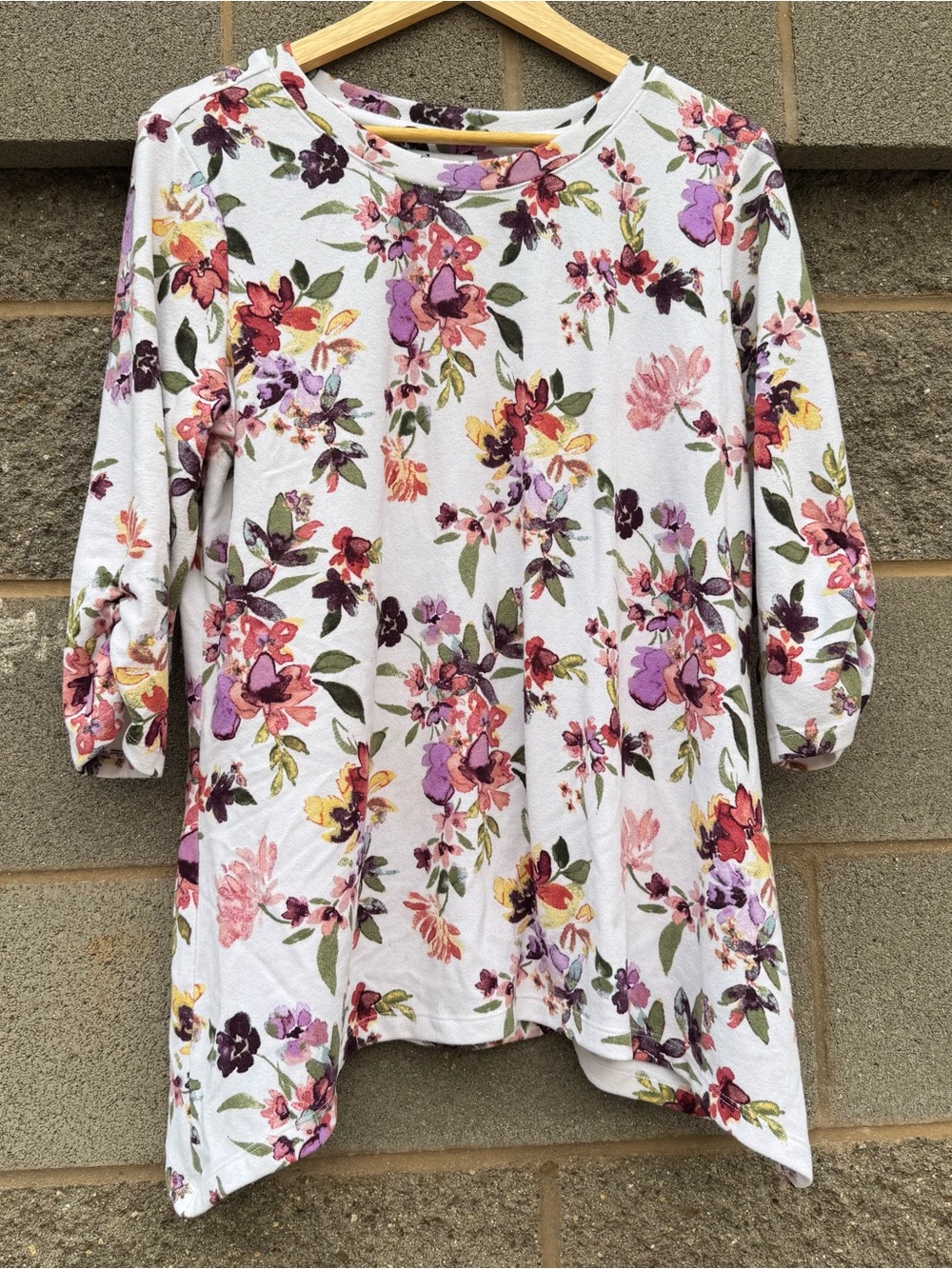 Women’s Denim & Company Floral Soft Top Petite Medium